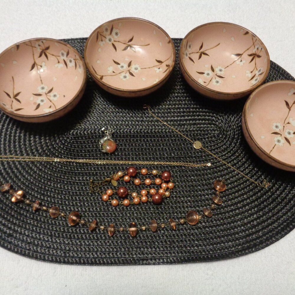 PRETTY IN PEACH FLORALS VINT ASIAN BOWLS & RETRO JEWELRY LOT